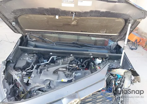 2021 Toyota Rav4 Xle z USA, uszkodzony, nr VIN 2T3P1RFV0MW186157